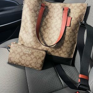 New Coach Signature Tote and Wristlet